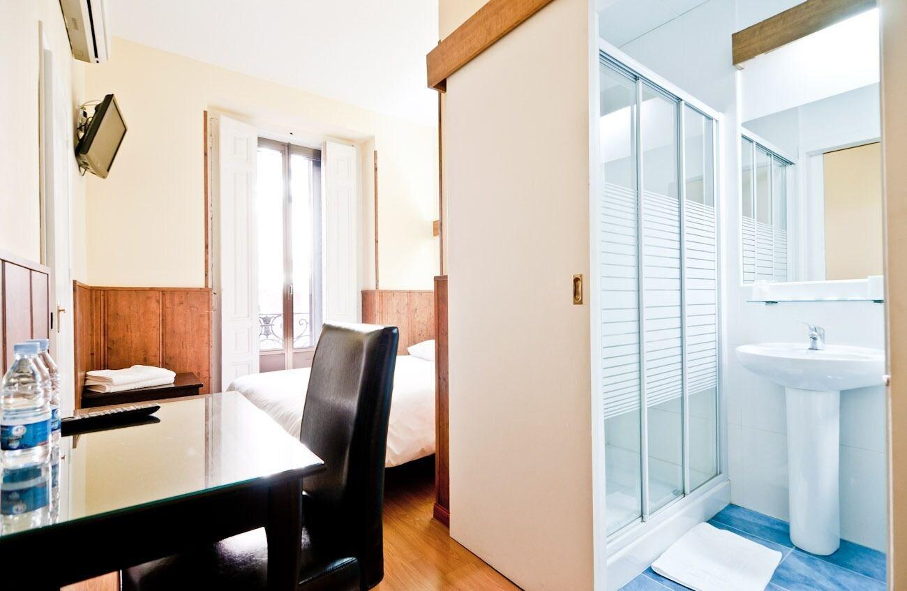 Hostal Asuncion Madrid Buitenkant foto