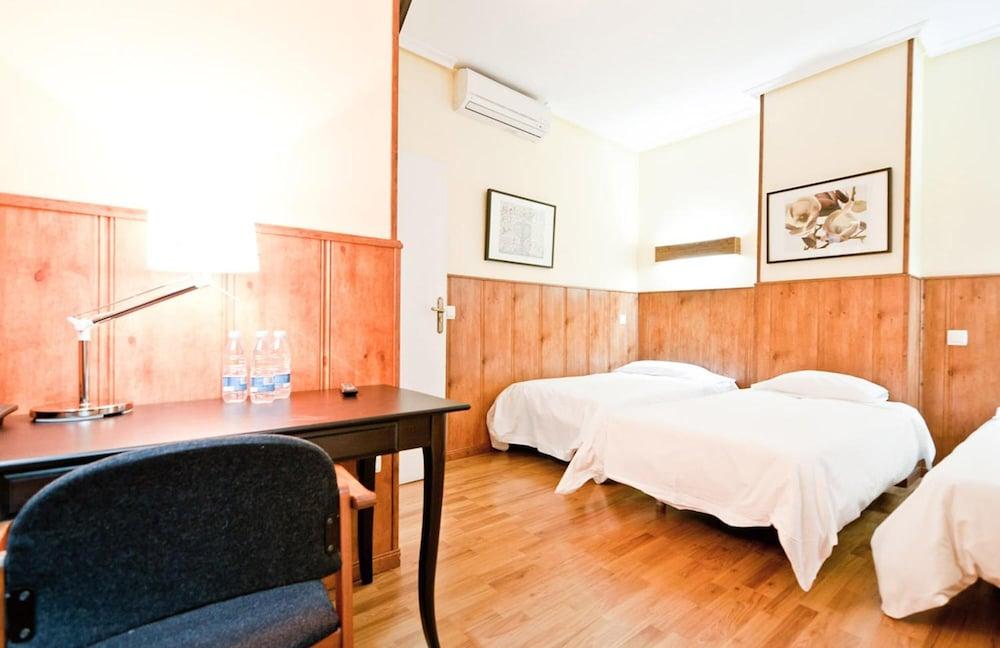 Hostal Asuncion Madrid Buitenkant foto