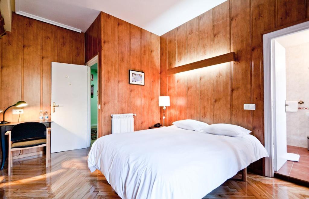Hostal Asuncion Madrid Buitenkant foto